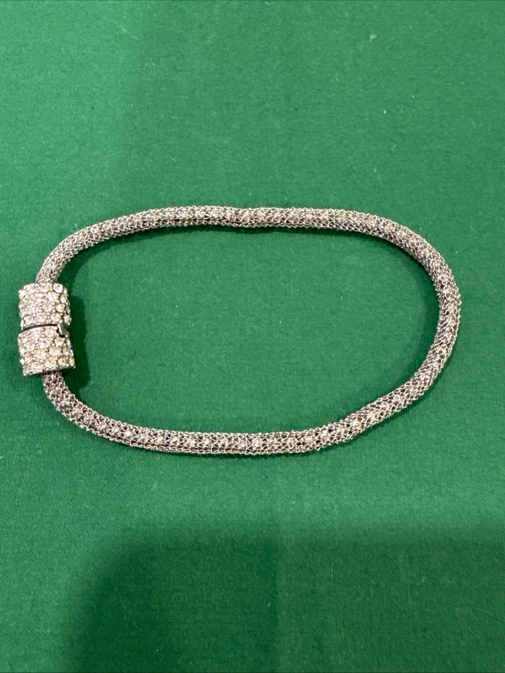 SilverTone Mesh Bracelet With Magnetic Closure With Rhinestones. 96F